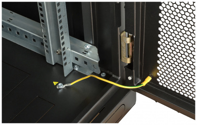 Шкаф телекоммуникационный напольный 19", 24U(600x600), ШТ-НП-М-24U-600-600-П-Ч, передняя дверь перфорация, черный ССД