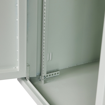 Шкаф антивандальный ШТА Е-422 регулируемые стойки 19