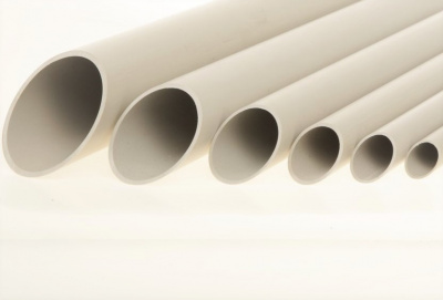 Гладкая жесткая труба ПВХ